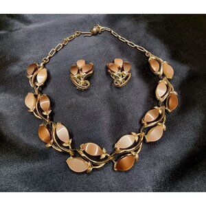 Vintage Gold Tone & Brown Leaf Necklace & Clip-On Earrings Set
